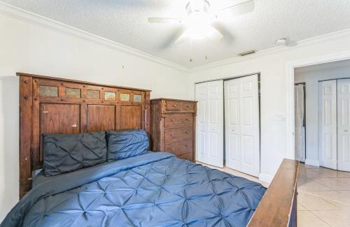 Palm Aire Village East Villa | NEW Pool Home with King Bed Mins to Hospital and Beach