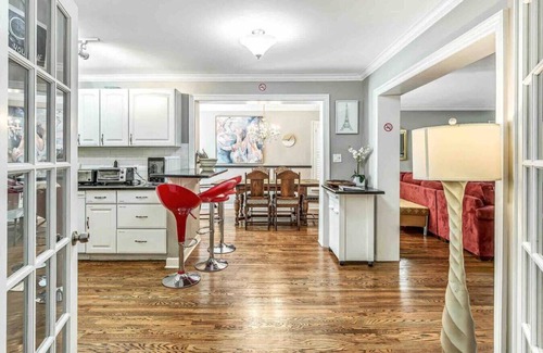 Cherokee Park House | New Pool & Hot Tub! 5.5 Baths Close to Downtown!
