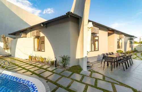 Tho Quang Beach Villa | New Pool villa 6Bedrooms Free Pickup BBQ
