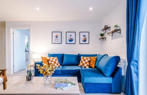 Vauxhall Apartment | NEW! Pristine 2-Bed Flat on Liverpool by 53 Degrees Property, Amazing Location, Sleeps 6!