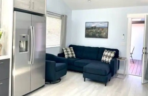 Rogers Cottage | NEW Private 1 bedroom, 1 bath Unit