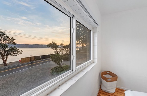 Belfair House | New! Private beach on Hood Canal, Hot Tub, King Beds, Disco Lounge, Firepit
