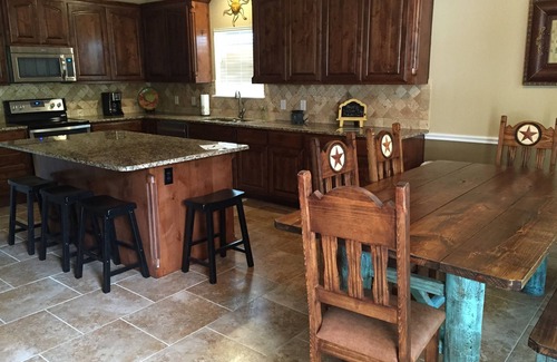 New Braunfels Villa | New Private Community - Toobers Welcome!