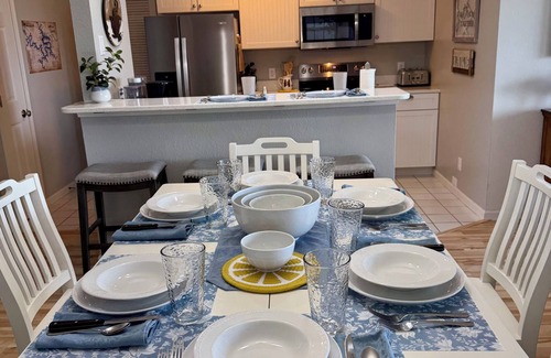 Lakeland Condo | New: Private Condo - Great Lake Views, Screened Porch, Pools, Near Attractions!