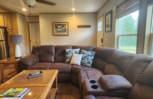 Penhook House | NEW PRIVATE COUNTRY GETAWAY! Minutes to SMITH MOUNTAIN LAKE Family-Friendly