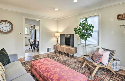 North Delridge House | NEW! Quaint Seattle Getaway, 4 Mi to Alki Beach!