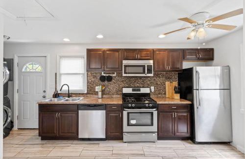 Atlantic City House | NEW! Quiet Family House near the Casino