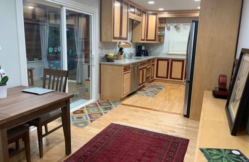 South San Mateo House | New Remodel 2 Bedroom Ground Unit, Great Location