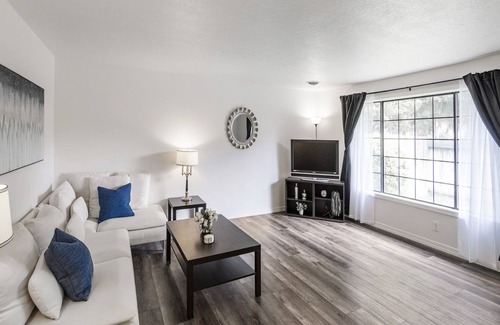 Twin Falls House | NEW Remodel-Covered Patio w/ Picnic Table - Shoshone Falls <3 miles away