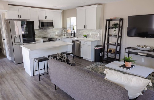 South Salt Lake House | New remodel family friendly and just minutes from downtown and ski resorts