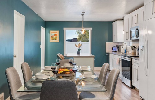 South Salt Lake House | NEW & Remodeled! King Beds, Hot Tub, Firepit, GameRoom, Huge Backyard, Mtn Views