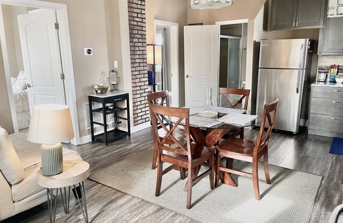 St. Louis Condo | ☆ New Renovate ☆ Carondelet Park☆ Holly Hills☆Yard