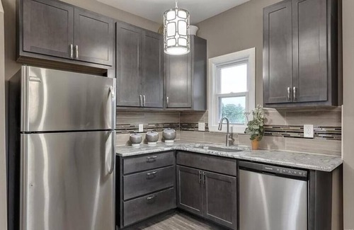 St. Louis Condo | ☆ New Renovate ☆ Carondelet Park☆ Holly Hills☆Yard