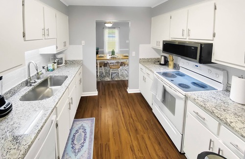 Evans House | NEW! Renovated Home - 10 Min to Augusta Downtown!