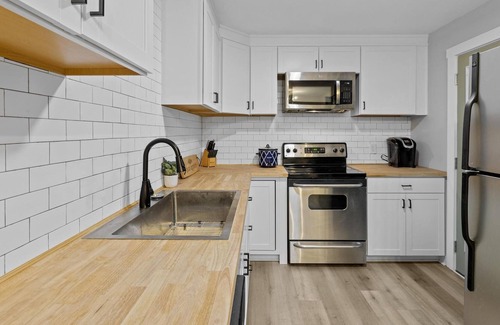 Westgate House | NEW Renovated Home Near Shopping and Military Base