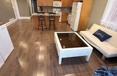 Top of the Hill Apartment | New renovation! 2 bedroom GREAT convenient newport walking location.