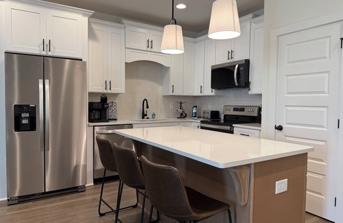 Auburn - Opelika House | NEW RENTAL Auburn Getaway Home- Close to Campus! Sleeps 8, Family-Friendly.