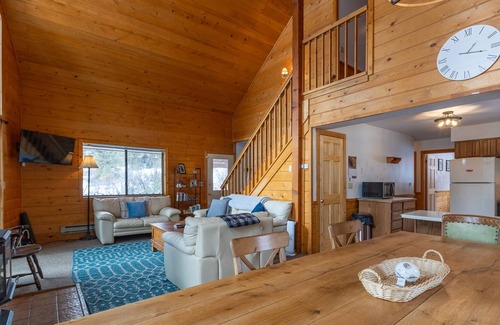 San Juan River Village Cabin | New Rental! Fish San Juan River, Ski Wolf Creek, minutes to downtown Pagosa