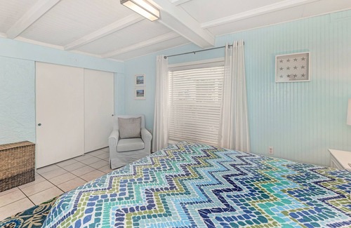 Holmes Beach House | New Rental Private Heated Pool Sleeps 10 In Total 3 Bedroom Home by Redawning
