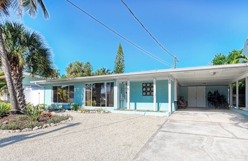 Holmes Beach House | New Rental The Haven Unit 2 Heated Pool 2 Bedroom Home by Redawning
