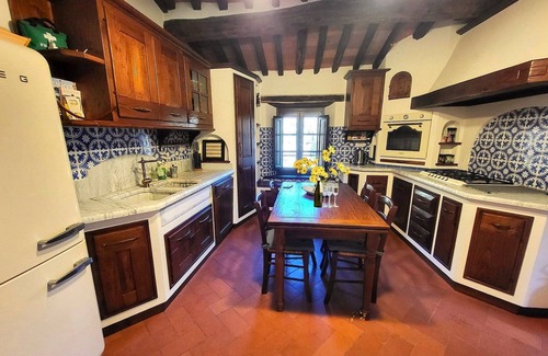 Fosciandora Villa | New! Restored farmhouse,private pool,plunge pool, river! Walk pizzeria. Perfect!