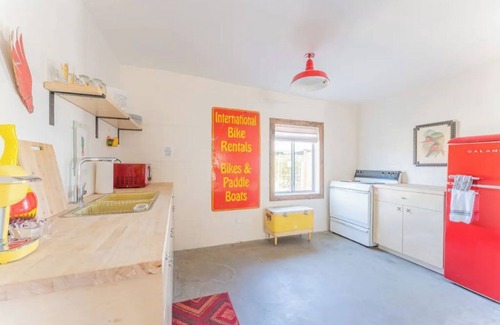 Twentynine Palms House | NEW! Rising Star Cactus Villa @ Joshua Tree - Hot Tub, Fire Pit & Outdoor Shower
