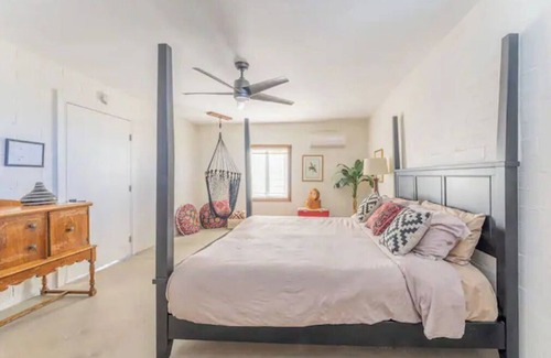 Twentynine Palms House | NEW! Rising Star Cactus Villa @ Joshua Tree - Hot Tub, Fire Pit & Outdoor Shower