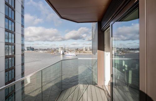 Woolwich Riverside Apartment | New Riverside Apt Easy to tour London