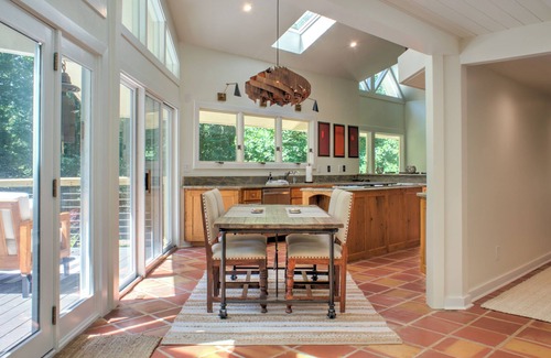 Mills River House | NEW! Riverside Home w/Chef's Kitchen, Hot Tub, Fire Pit & Near Grocery Store🧺