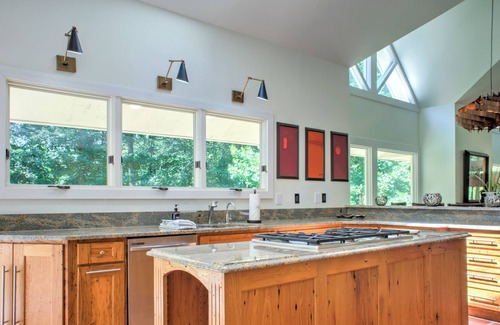 Mills River House | NEW! Riverside Home w/Chef's Kitchen, Hot Tub, Fire Pit & Near Grocery Store🧺