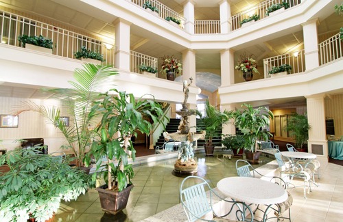 Lake Geneva Apartment | New! Romantic Lakeside Luxury - walking distance to downtown fun