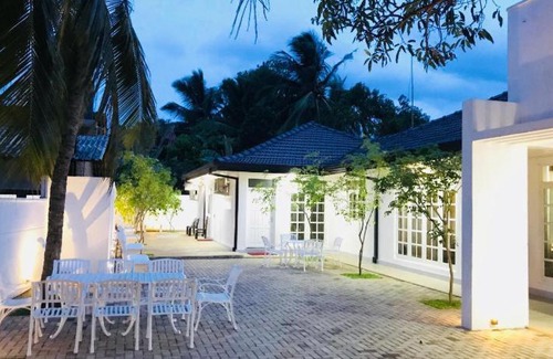 Anuradhapura Hotel | New Royal White Hotel