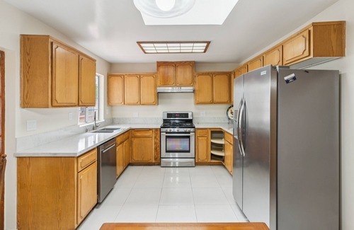 Los Feliz House | NEW! Russell House Near Hollywood & Griffith Park