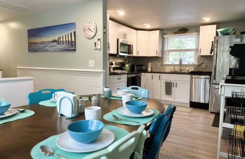 North Eastham House | New! Sandy Point-Private beach/Dog Friendly