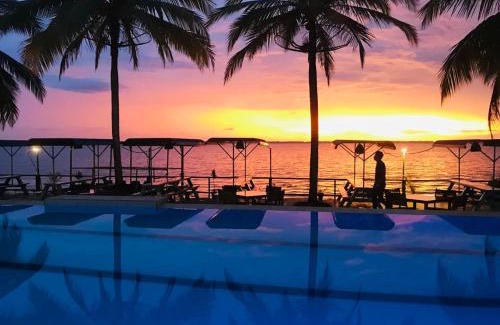 Seeduwa - Katunayake Hotel | New Saniro Lagoon Deck