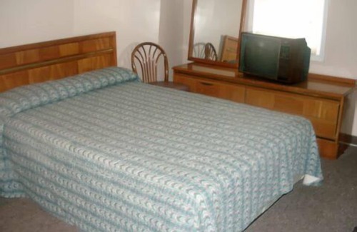 Pleasantville Hotel | New Sea Breeze Motel