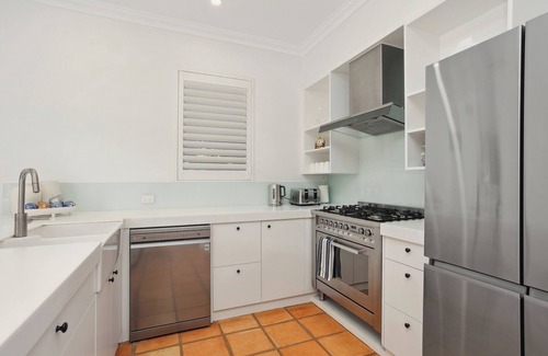North Fremantle House | NEW Short Walk 2Beach+Starlink+lots of parking!