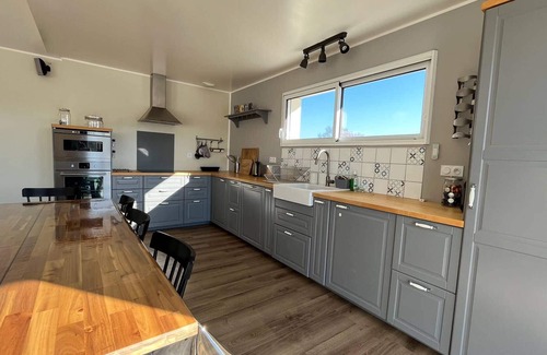 Hourtin Villa | New single-storey villa that can accommodate up to 8 people.