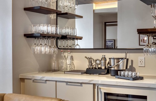 Empire Pass Condo | New Ski-In/Out Ultra Luxe Deer Valley Condo in Intimate Lodge. Superb restaurant
