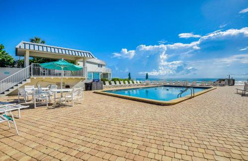 New Smyrna Beach Apartment | New Smyrna Beach Condo on Water Rest, Swim and Play