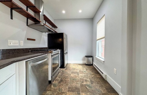 Columbus Apartment | NEW - South End Penthouse - Walk to Everything - Washer and Dryer in Unit -