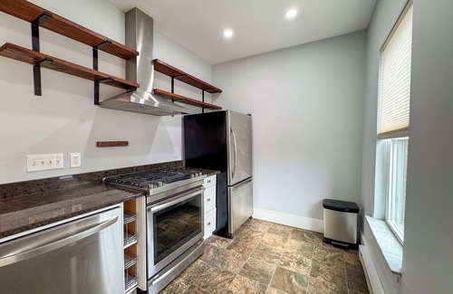 Columbus Apartment | NEW - South End Penthouse - Walk to Everything - Washer and Dryer in Unit -