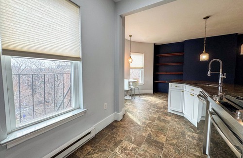 Columbus Apartment | NEW - South End Penthouse - Walk to Everything - Washer and Dryer in Unit -