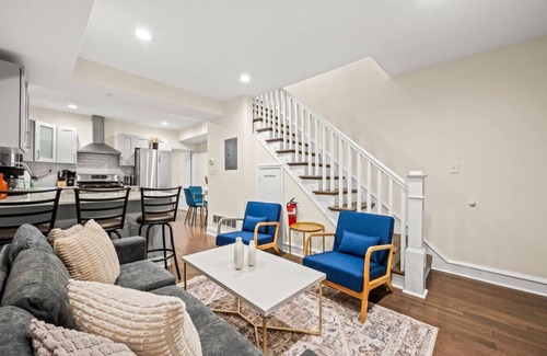 Society Hill Apartment | New Spacious 3 Bedroom Apt in the Heart of Philly