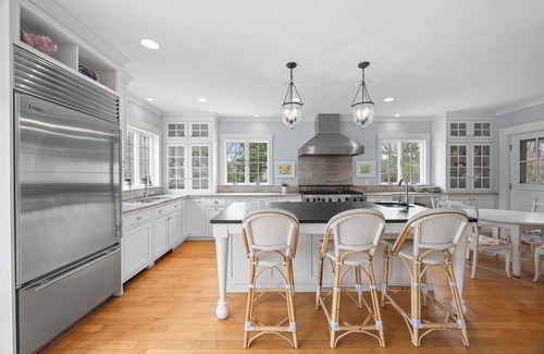 Harwich Center House | NEW! Spacious 5 bedroom Estate with Heated Pool in Beautiful Harwich
