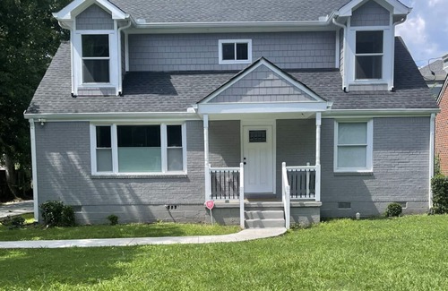 Candler-McAfee House | *NEW* Spacious & Bright Executive Home in the City