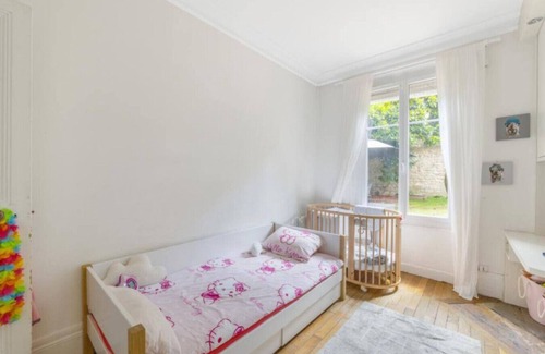 Saint-Mande Apartment | New&spacious Flat With Private Garden