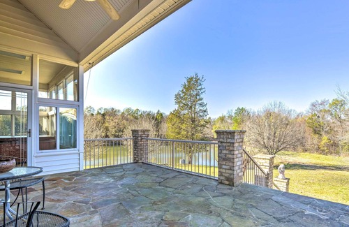 Harrisburg House | NEW! Spacious Harrisburg Home w/ 11 Acres & Ponds!