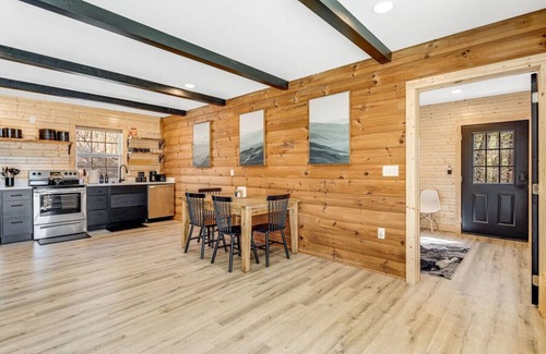 Weaverville Villa | New Spacious Modern 1-Story Cabin!