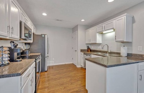 Kedron House | NEW! Spring Hill Private Cozy 3BR Home